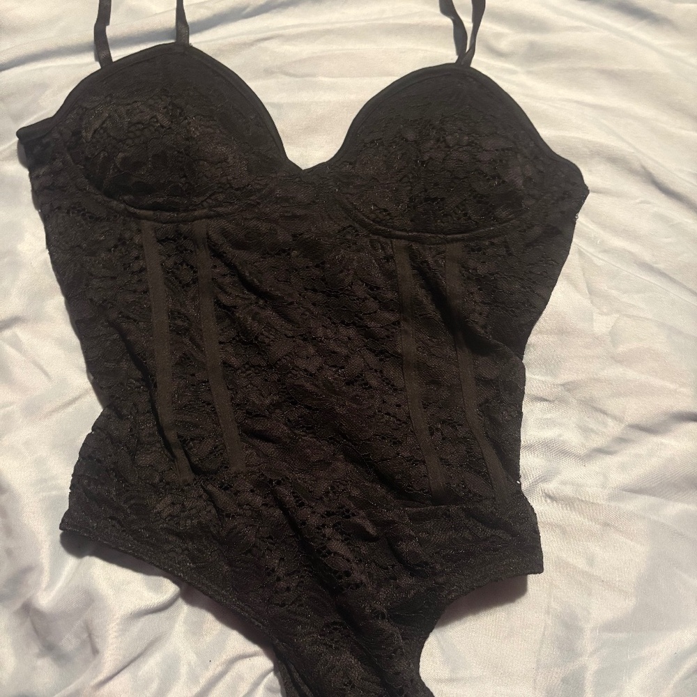 Sexy black tank top style